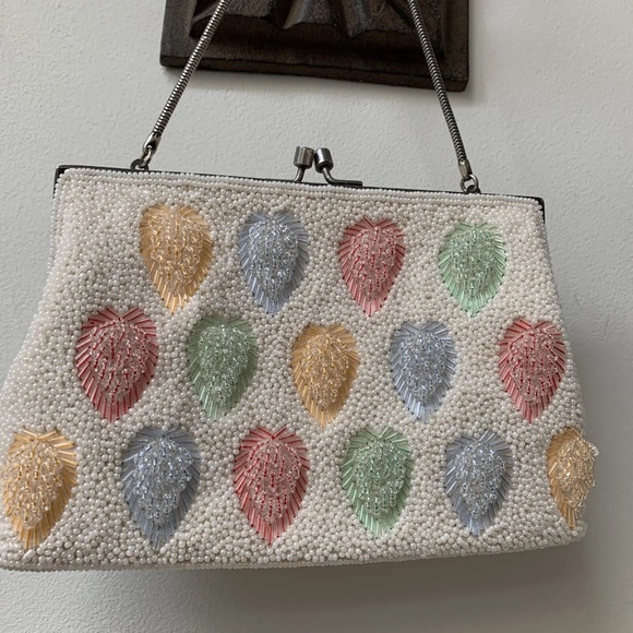 Handbags - 022 - Original Vintage 50s 60s Heavily Beaded Bag 
Snake chain handle